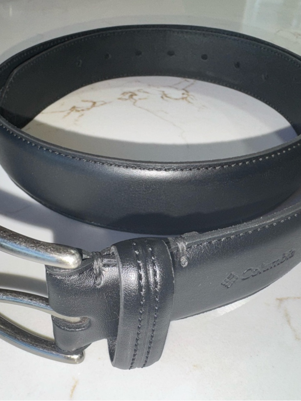 Columbia Men's Black Leather & Stnthetic Belt, size Medium (34-36)